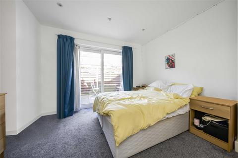 2 bedroom apartment for sale, Haydons Road, London