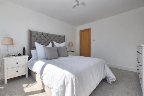 72 Edgefield Road, Bristol, BS14 0ND