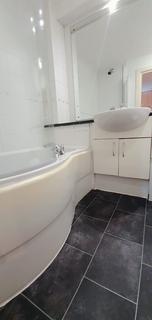 2 bedroom apartment to rent, Egerton House, 3 Elmira Way, Salford, Lancashire, M5