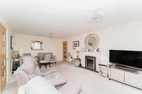 2 bedroom apartment for sale, Moorfield Road, Uxbridge UB9