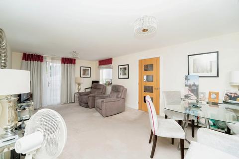 2 bedroom apartment for sale, Moorfield Road, Uxbridge UB9