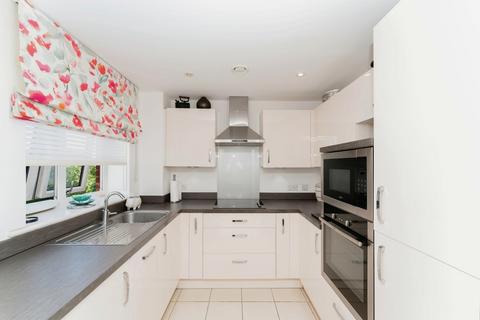 2 bedroom apartment for sale, Moorfield Road, Uxbridge UB9