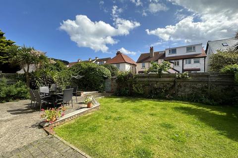 4 bedroom detached house for sale, West Parade, Llandudno LL30