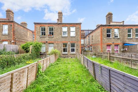 2 bedroom flat for sale, Wetherden Street, London E17