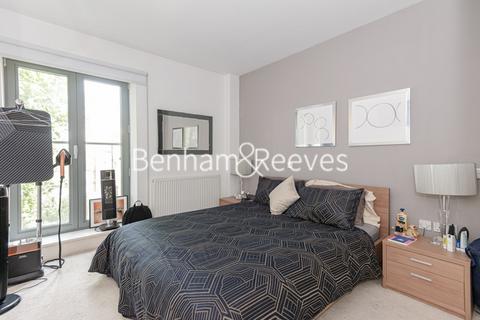 2 bedroom apartment to rent, Theobalds Road,  City WC1X