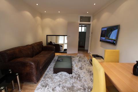 2 bedroom flat to rent, Wellesley Court, Maida Vale, London W9