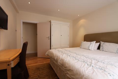 2 bedroom flat to rent, Wellesley Court, Maida Vale, London W9