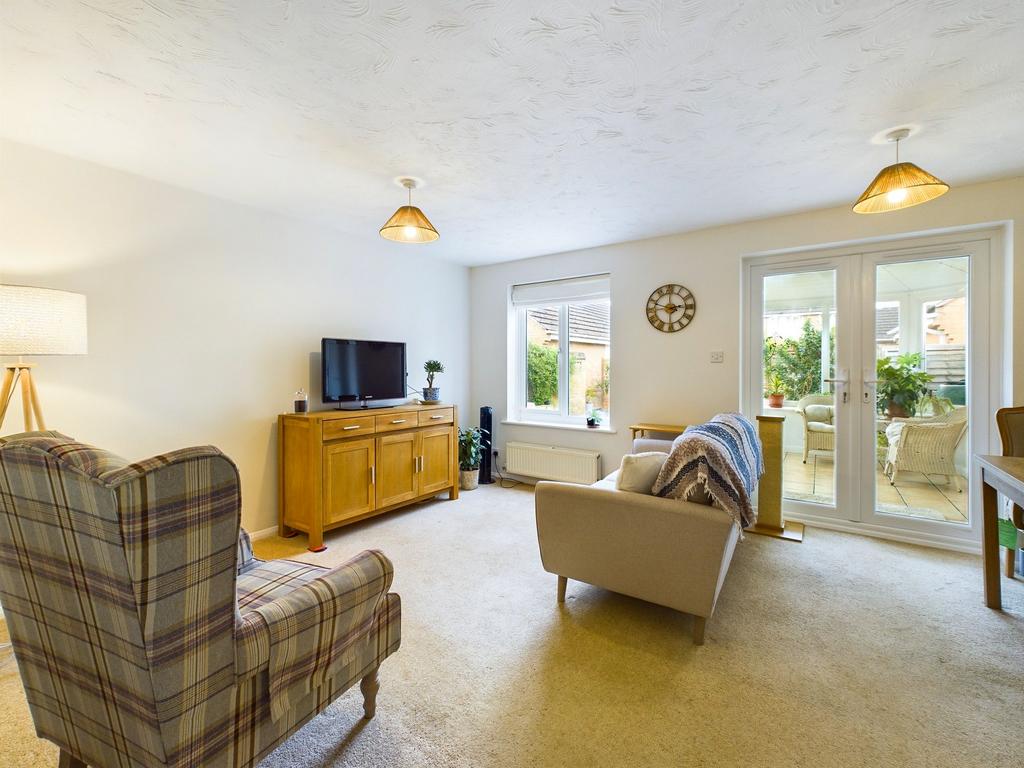 Sitting/Dining Room