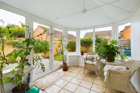21 Campbell Close, Towcester, NN12 7AW