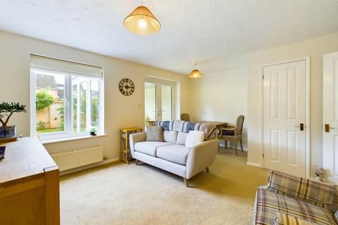21 Campbell Close, Towcester, NN12 7AW