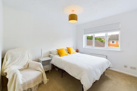 21 Campbell Close, Towcester, NN12 7AW