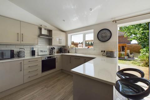 64 Ellingham Road, Hemel Hempstead, HP2 5LJ