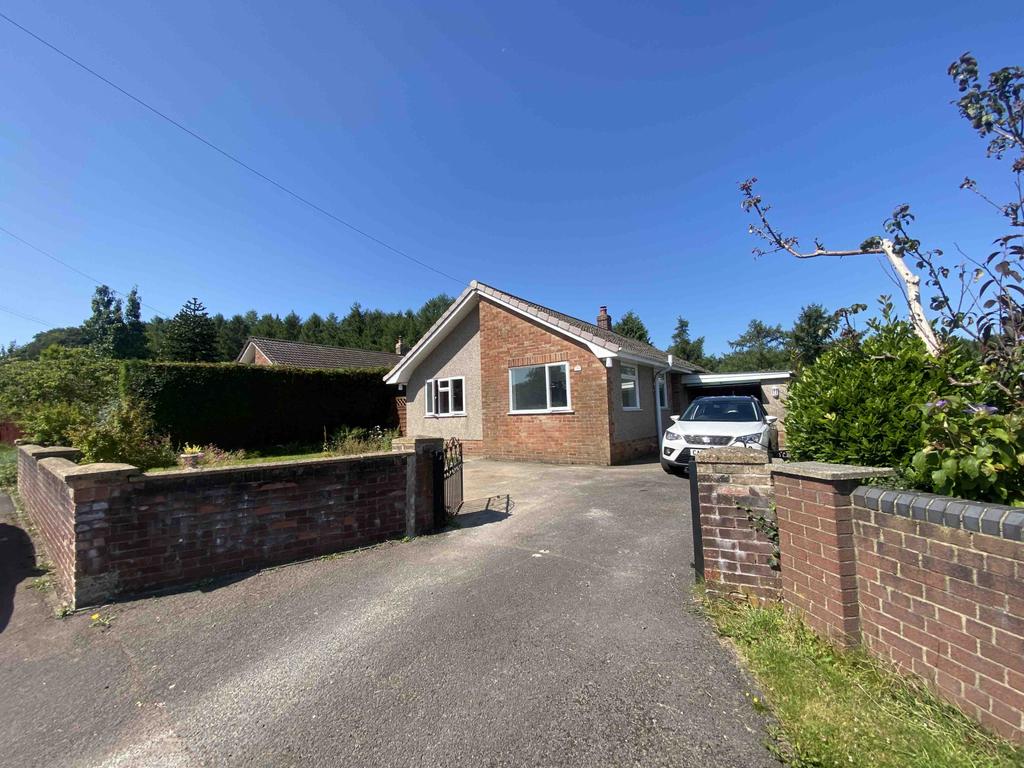 Detached bungalow with outstanding views from the