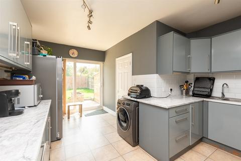 4 bedroom semi-detached house for sale, Wrotham Road, Gravesend, Kent