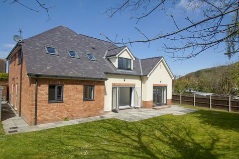 4 bedroom detached house for sale, Vicarage Avenue, Llandudno LL30