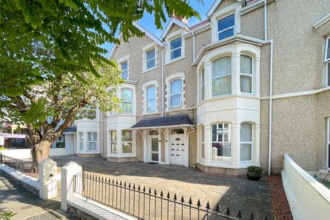 2 bedroom apartment for sale, Chapel Street, Llandudno, Conwy, LL30