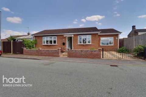 2 bedroom detached bungalow for sale, The Hollies, Clenchwarton