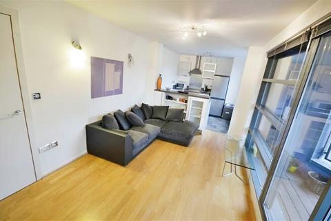 2 bedroom flat for sale, City Gate 1, 1 Blantyre Street, Manchester, Greater Manchester, M15