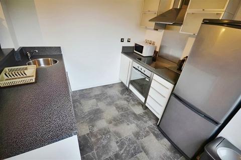 2 bedroom flat for sale, City Gate 1, 1 Blantyre Street, Manchester, Greater Manchester, M15