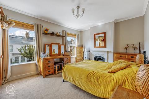 89 Framfield Road, London, W7 1NQ