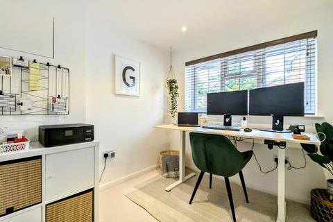 30 Ashmead, Bordon, GU35 0TL