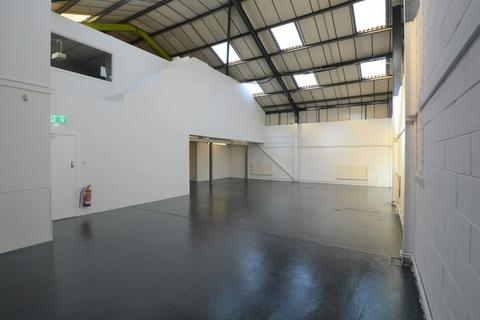 Industrial unit to rent, 3 Redhills Road, South Woodham Ferrers, Chelmsford, Essex , CM3