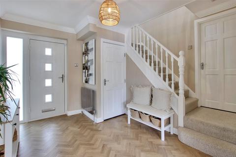 15 Old Downs, Hartley, Longfield, DA3 7AA