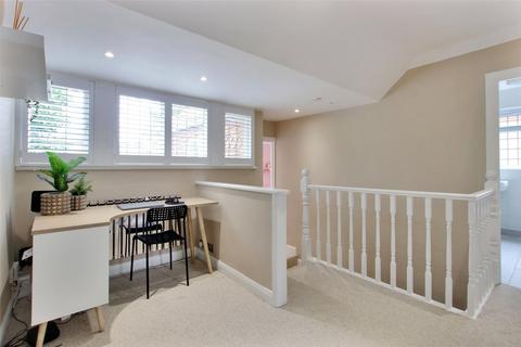 15 Old Downs, Hartley, Longfield, DA3 7AA