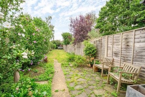 2 bedroom terraced house for sale, Russell Road, WALTON-ON-THAMES, KT12