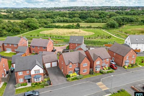 5 bedroom detached house for sale, Meadow Way, Tamworth, B79