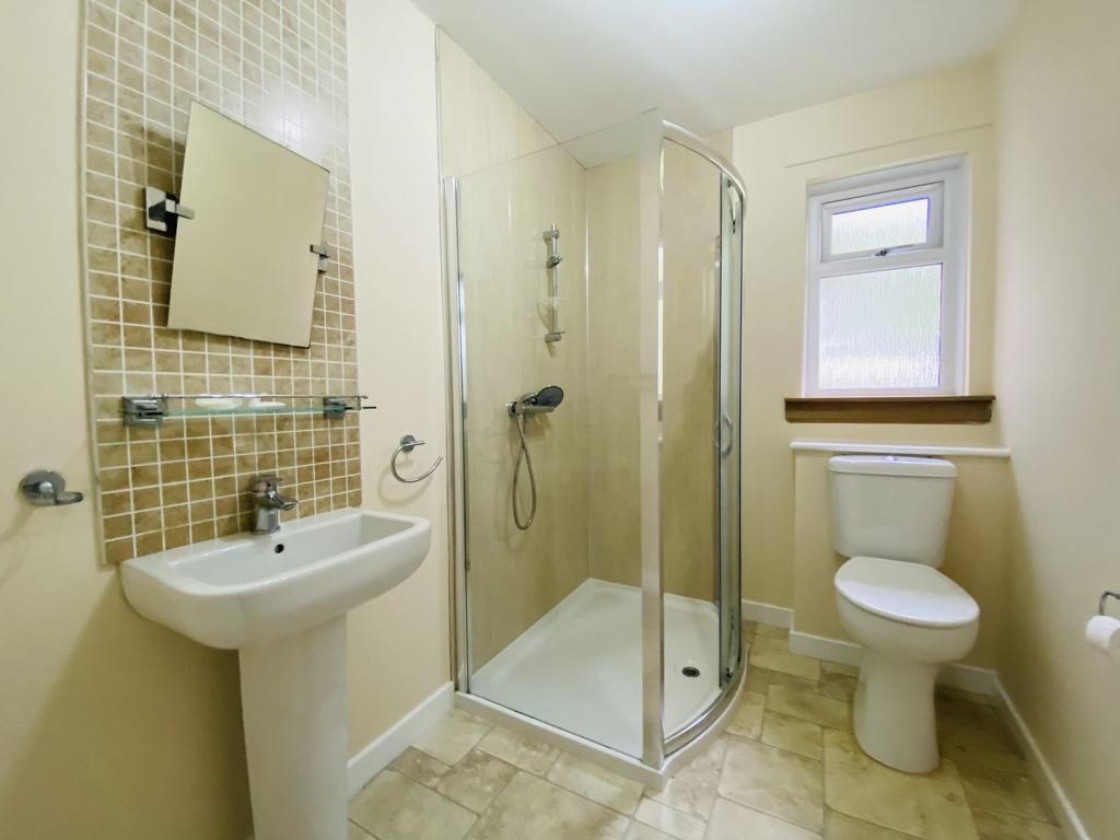29 Woodley Court, Cargenbridge, DG2 8 PH - Braidwoo