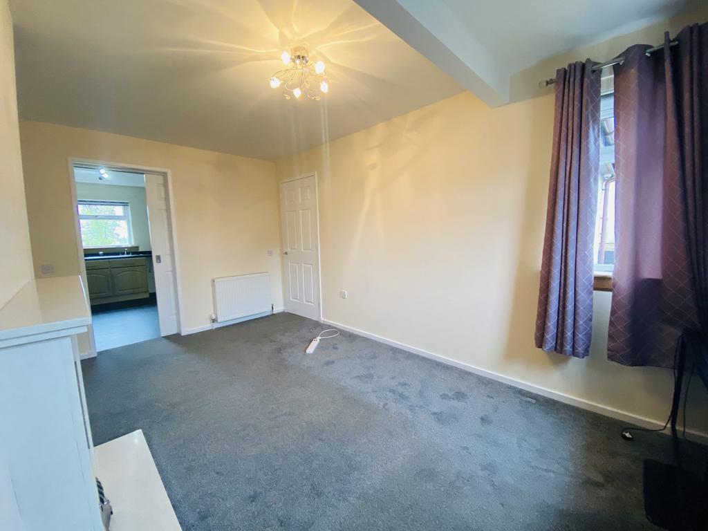 29 Woodley Court, Cargenbridge, DG2 8 PH - Braidwoo
