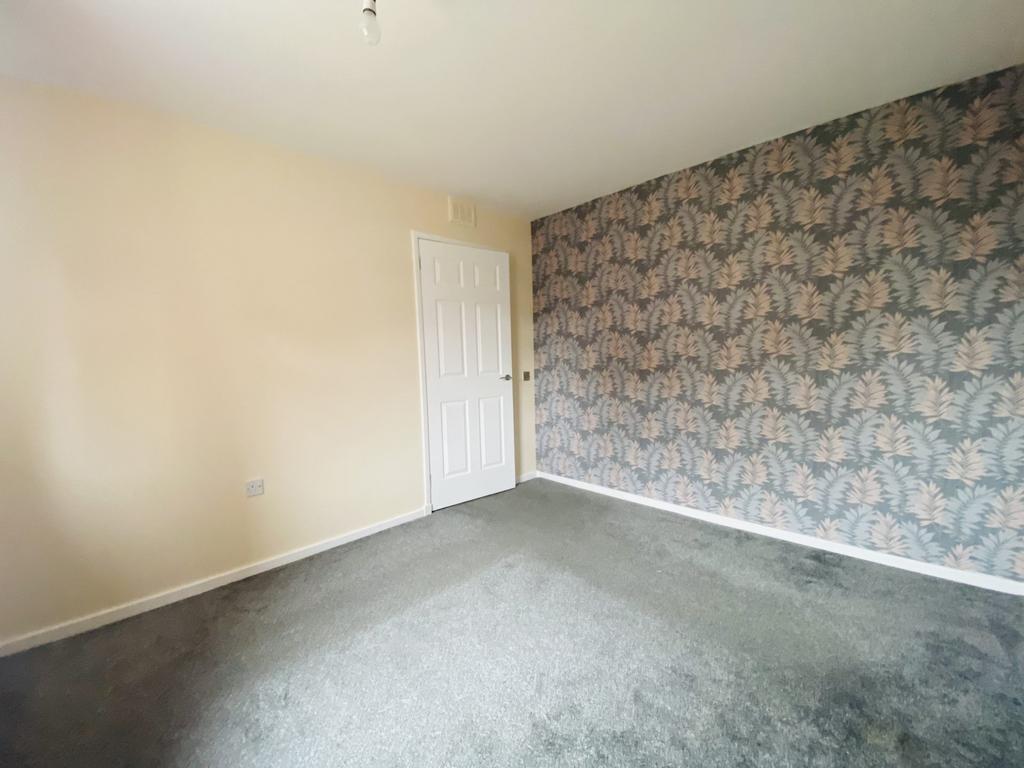 29 Woodley Court, Cargenbridge, DG2 8 PH - Braidwoo