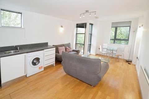 2 bedroom flat for sale, City Gate 1, 1 Blantyre Street, Manchester, Greater Manchester, M15