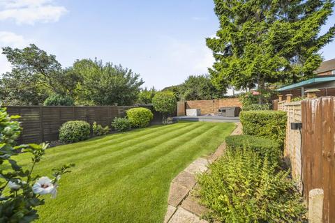 4 bedroom semi-detached house for sale, Hillside Gardens, Kenton, HA3 9UW