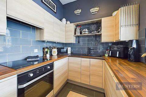 2 bedroom flat for sale, Alcantara Crescent, Ocean Village, SO14