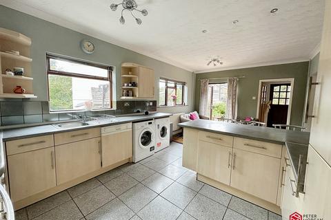 6 bedroom detached house for sale, Long Street, Ystradgynlais, City And County of Swansea. SA9 1RP