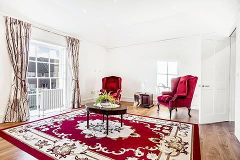 3 bedroom apartment for sale, St. Margarets Way, Regency House St. Margarets Way, GU29