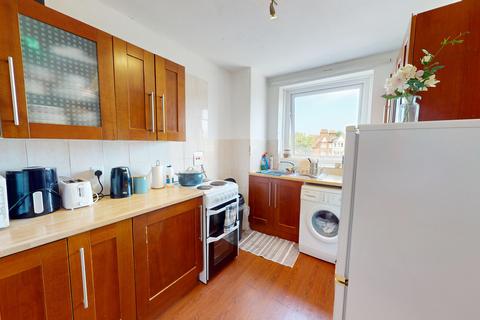 2 bedroom flat to rent, Dyke Road, City Centre, Brighton, BN1