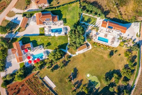15 bedroom house, Complex Of Three Luxury Villas, Rezanci, Istria, Croatia
