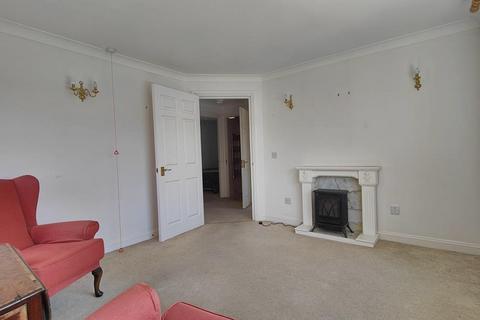 2 bedroom flat for sale, Raleigh Court, Long Street, Sherborne, Dorset, DT9