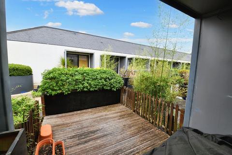 2 bedroom end of terrace house for sale, Field Street, Salford, M6