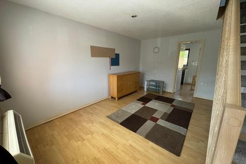 2 bedroom terraced house to rent, Macintyre Road, Prestwick KA9