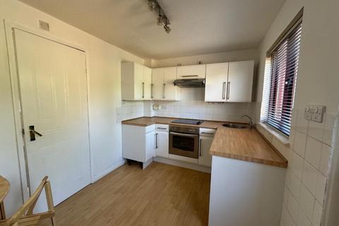 2 bedroom terraced house to rent, Macintyre Road, Prestwick KA9