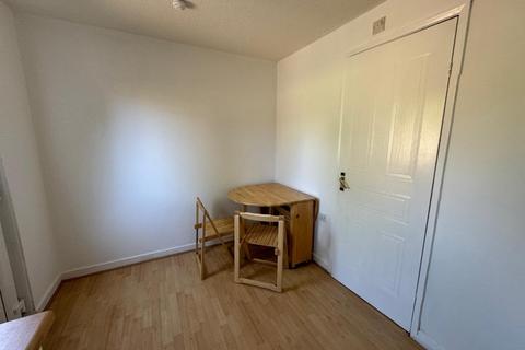 2 bedroom terraced house to rent, Macintyre Road, Prestwick KA9