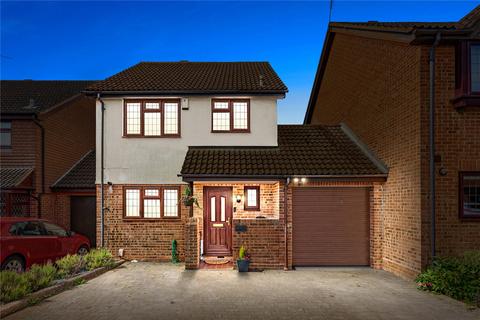 3 bedroom link detached house for sale, Woodberry Road, Wickford, SS11