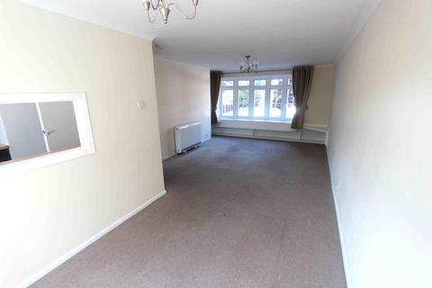 2 bedroom flat to rent, WINDSOR, LAMMAS COURT - U/F