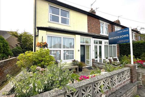 2 bedroom house for sale, Muston Road, Filey