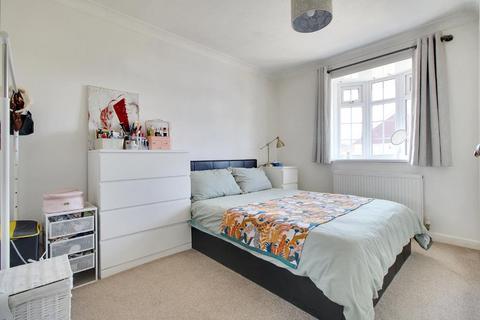 5 Blake Crescent, Swindon, SN3 4LR