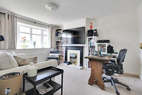 5 Blake Crescent, Swindon, SN3 4LR